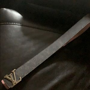 Selling a Louis Vuitton belt